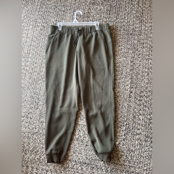 lululemon athletica Pants - Lululemon On the Fly 7/8 Pants